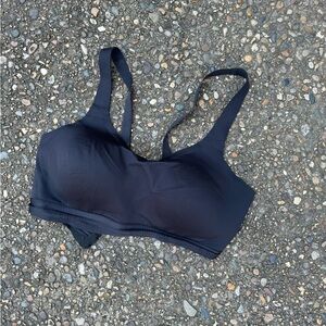 Lululemon women’s black bra